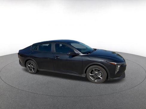 Used 2025 Kia K4 FWD image 2