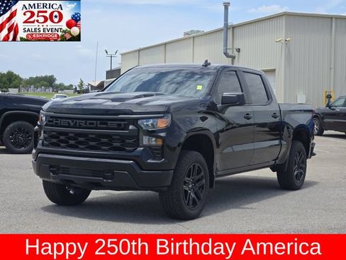 Used 2025 Chevrolet Silverado 1500 Custom Trail Boss w/ Turbomax Blackout Package AWD/4WD image 3