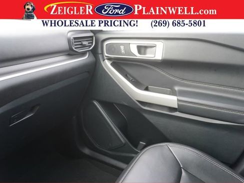Used 2024 Ford Explorer XLT w/ Equipment Group 202A image 29