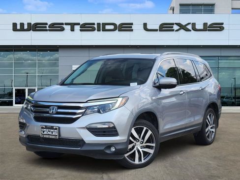 Used 2017 Honda Pilot Elite image 1