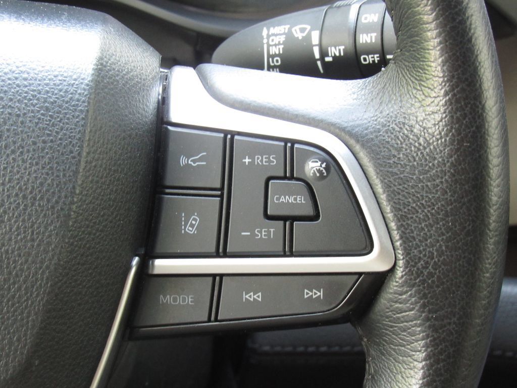 Certified 2023 Toyota Sienna XLE w/ XLE Plus Package AWD/4WD image 30