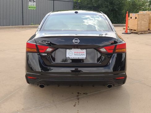 Certified 2024 Nissan Altima 2.5 SR FWD image 3