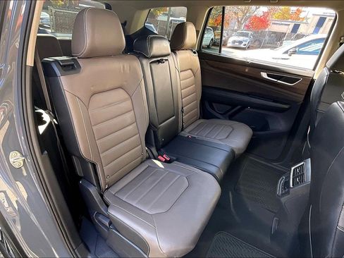 Certified 2025 Volkswagen Atlas SEL image 26