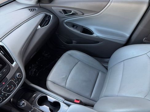 Used 2016 Chevrolet Malibu LT w/ Leather Package image 16