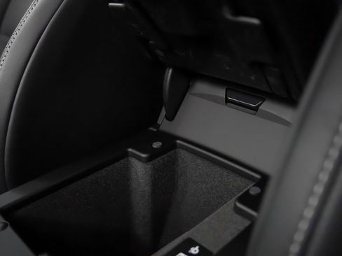 New 2026 Porsche Macan S image 35