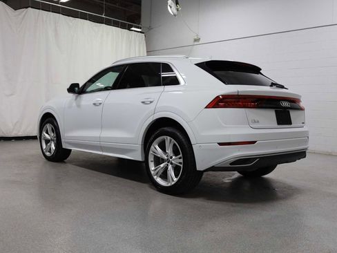 Used 2023 Audi Q8 Premium w/ Convenience Package AWD/4WD image 3