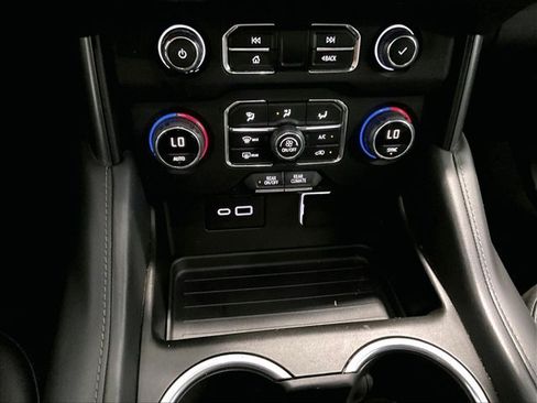 Used 2022 Chevrolet Tahoe LS RWD image 26