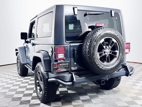 Used 2018 Jeep Wrangler Sport AWD/4WD image 5