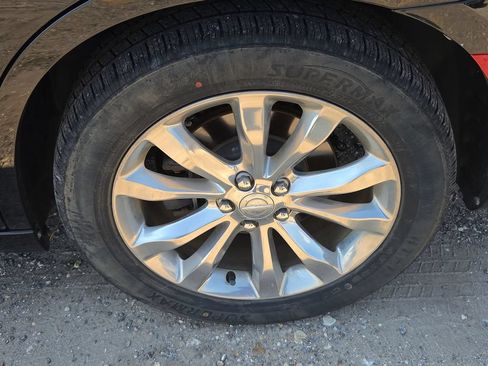 Used 2018 Chrysler 300 Limited w/ Safetytec Plus Group AWD/4WD image 16