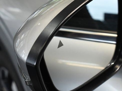 Used 2024 Mitsubishi Outlander SE AWD/4WD image 11