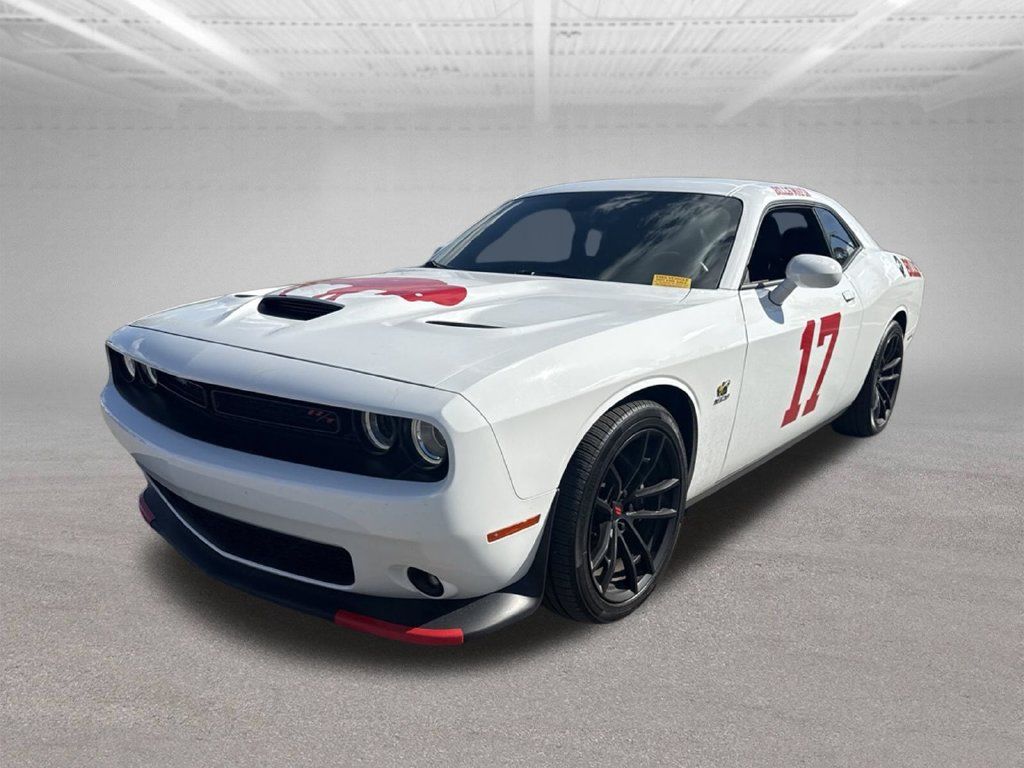 Used 2023 Dodge Challenger R/T Scat Pack RWD image 3