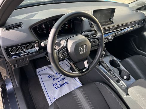 Used 2023 Honda Civic Sport image 12