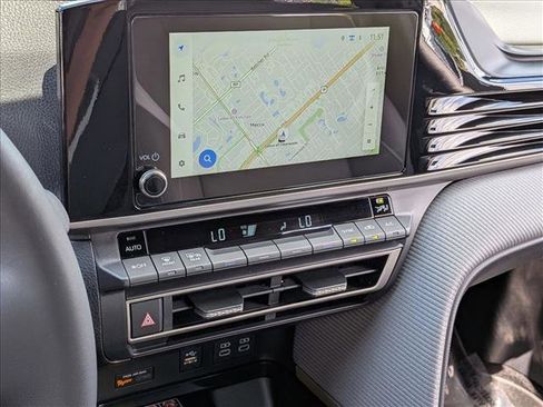 Used 2025 Toyota Camry SE FWD image 16