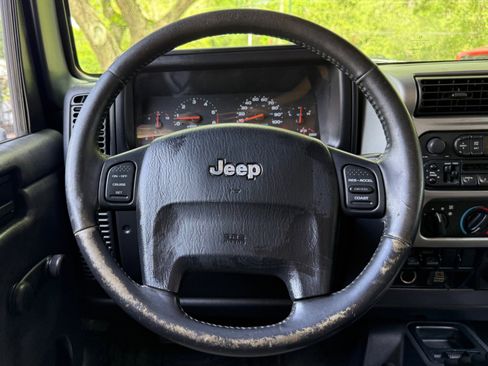 Used 2004 Jeep Wrangler X AWD/4WD image 22
