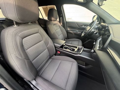 Used 2025 Chevrolet Equinox LT image 36