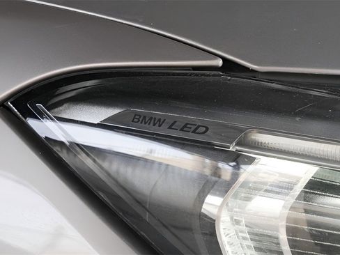 Used 2020 BMW 740i xDrive 740i xDrive image 12