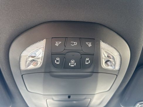 New 2026 Chrysler Pacifica Select image 5