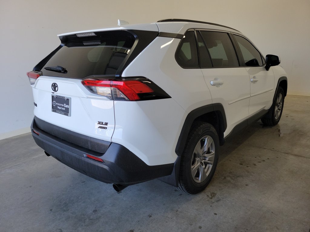 Used 2024 Toyota RAV4 XLE AWD/4WD image 5