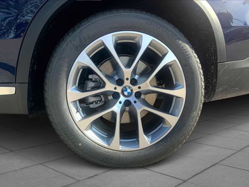 Used 2026 BMW X5 sDrive40i image 11