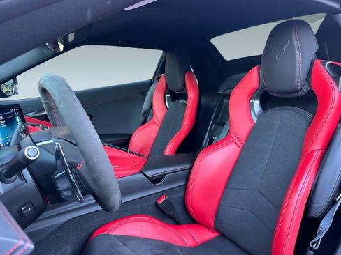 Used 2024 Chevrolet Corvette Stingray Preferred Conv w/ Z51 Performance Package image 19