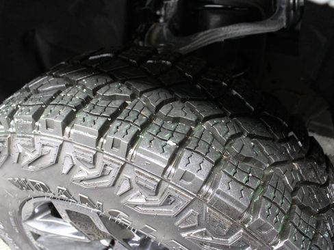 Used 2024 Chevrolet Silverado 1500 LT Trail Boss image 7