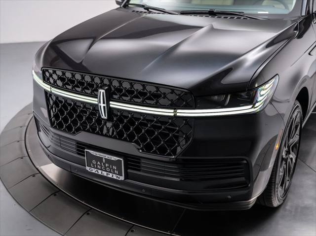 New 2027 Lincoln Navigator Reserve w/ Jet Appearance Package AWD/4WD image 9