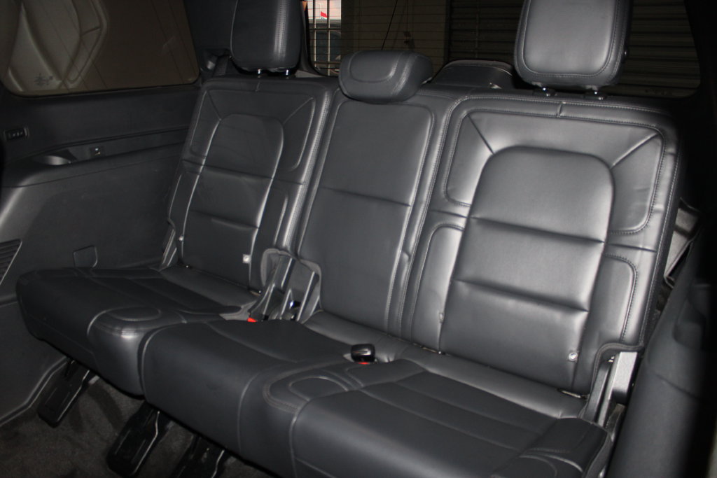 Used 2024 Lincoln Navigator Premiere AWD/4WD image 21