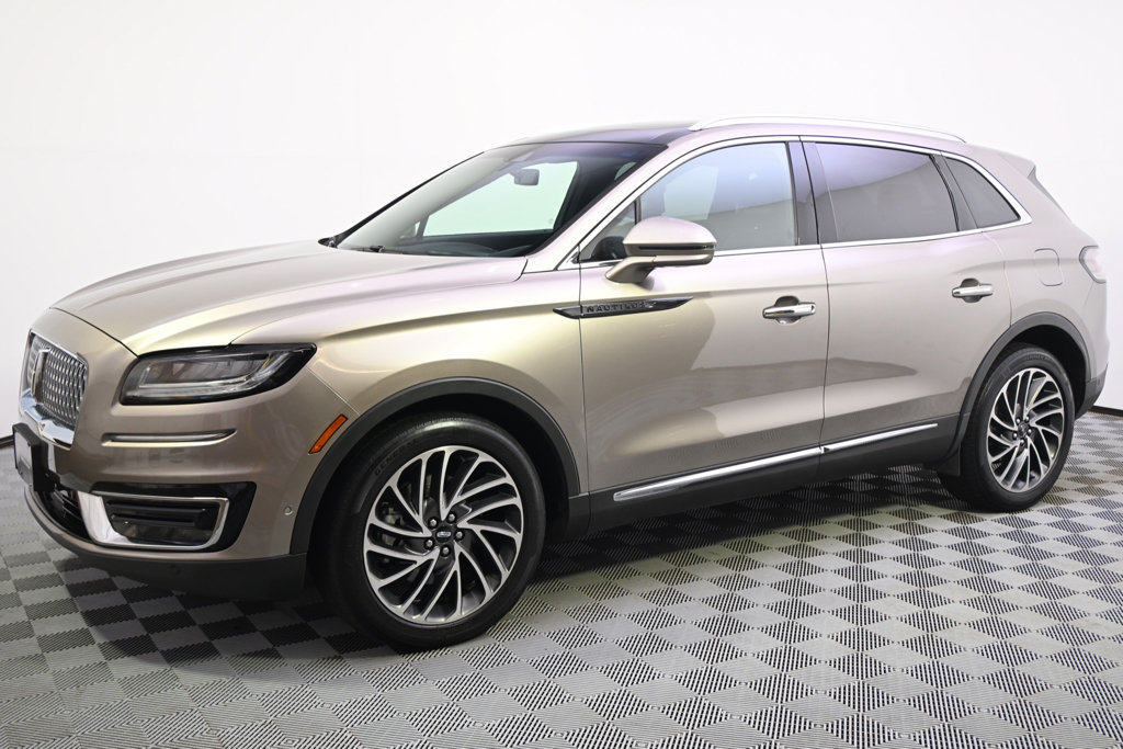 Used 2019 Lincoln Nautilus Reserve AWD/4WD image 2