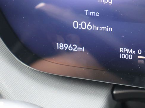 Used 2025 Buick Enclave Preferred FWD image 11