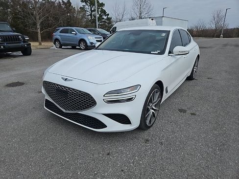 Used 2022 Genesis G70 3.3T image 3