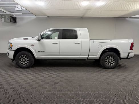 Used 2023 RAM 3500 Limited AWD/4WD image 2