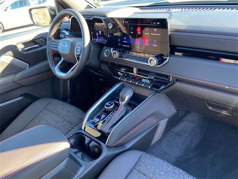 Used 2023 Chevrolet Colorado Z71 w/ Z71 Convenience Package 2 image 27