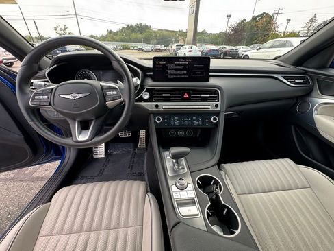 Used 2024 Genesis G70 3.3T Advanced image 13