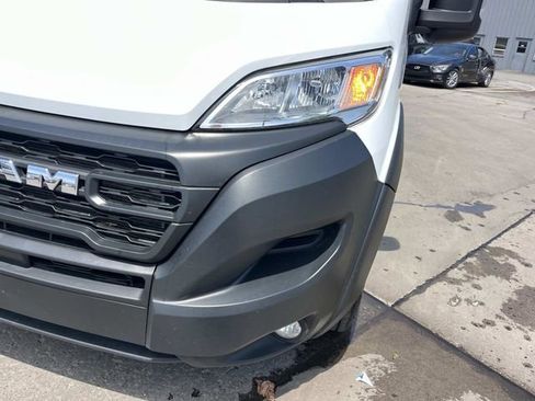 Used 2024 RAM ProMaster 2500 w/ Convenience Group FWD image 11