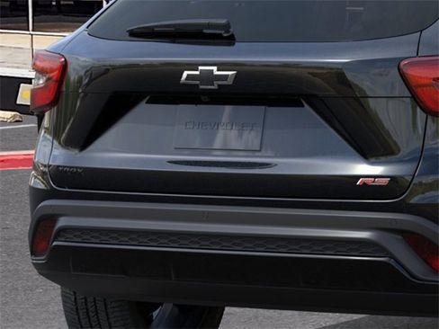 New 2026 Chevrolet Trax RS w/ Sunroof Package FWD image 14