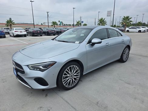 Used 2025 Mercedes-Benz CLA 250 image 3