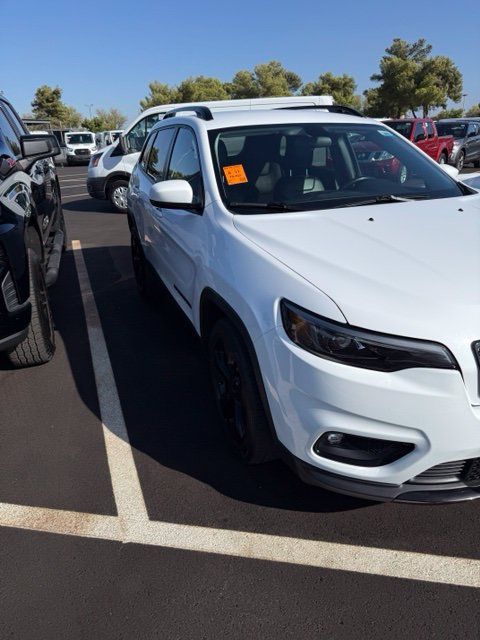 Used 2019 Jeep Cherokee Latitude Plus FWD image 2
