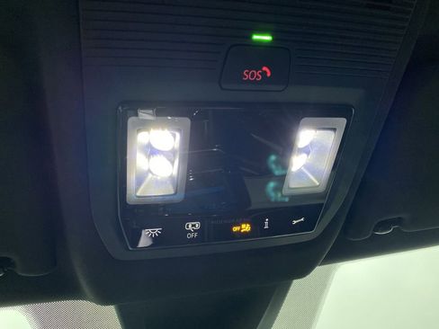 New 2025 Volkswagen Atlas Cross Sport SE image 25