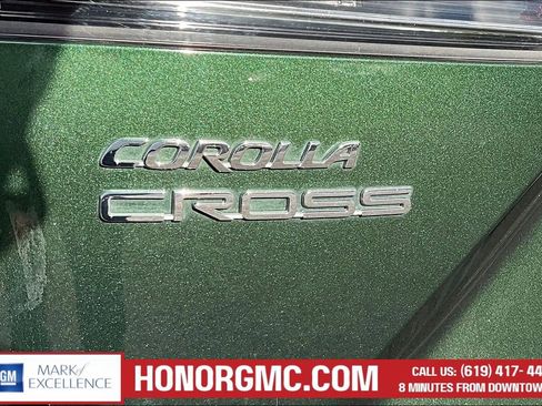 Used 2022 Toyota Corolla Cross XLE w/ Convenience Package image 21
