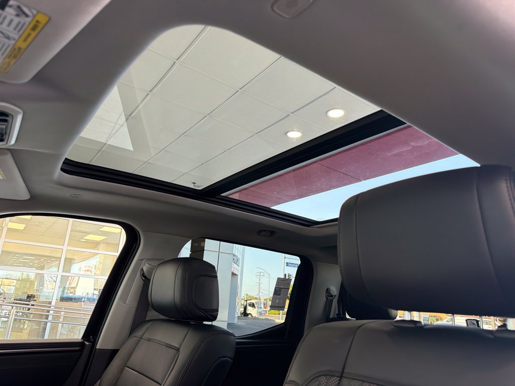 Used 2024 Toyota Tundra Limited AWD/4WD image 23