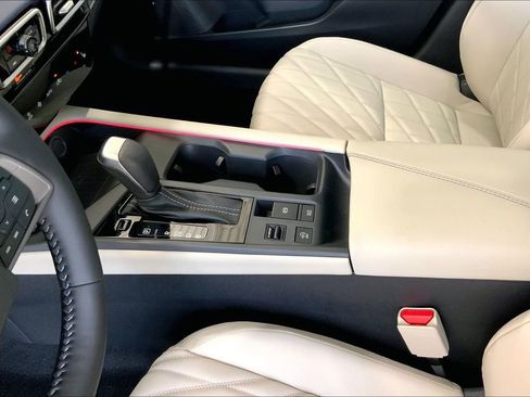 New 2026 Nissan Sentra SL w/ Floor Mat Package FWD image 10