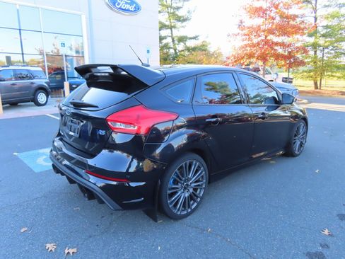 Used 2017 Ford Focus RS image 5