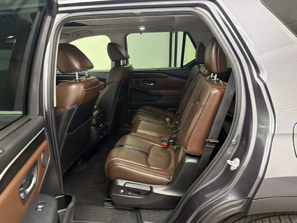 Used 2024 Honda Pilot Elite image 23