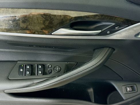 Used 2019 BMW 530i image 24