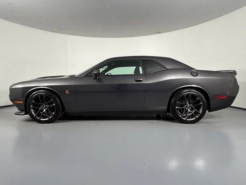 Used 2021 Dodge Challenger R/T Scat Pack RWD image 4