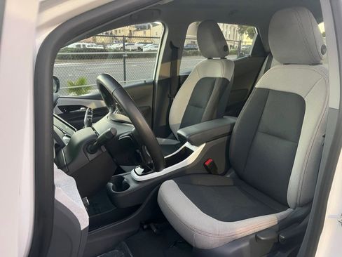 Used 2021 Chevrolet Bolt LT image 17
