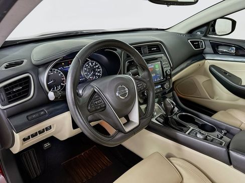 Used 2021 Nissan Maxima Platinum w/ Sport Mat Group FWD image 10