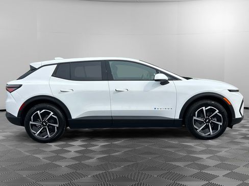 New 2026 Chevrolet Equinox EV LT image 8