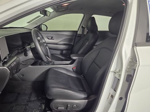 Used 2024 Hyundai Kona SEL FWD image 9