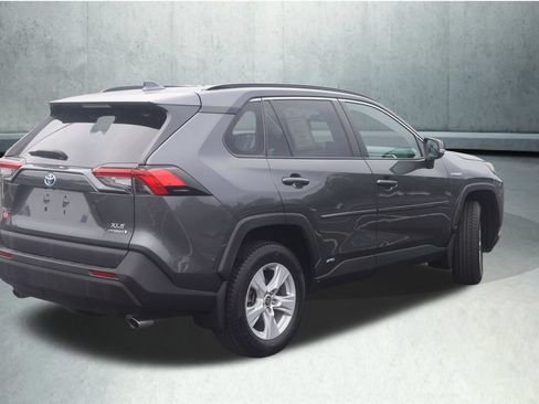 Certified 2021 Toyota RAV4 XLE w/ Convenience Package AWD/4WD image 21